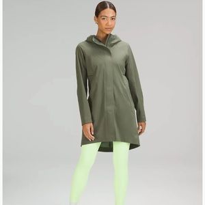 Lululemon Rain Rebel Stretch Jacket Size 2